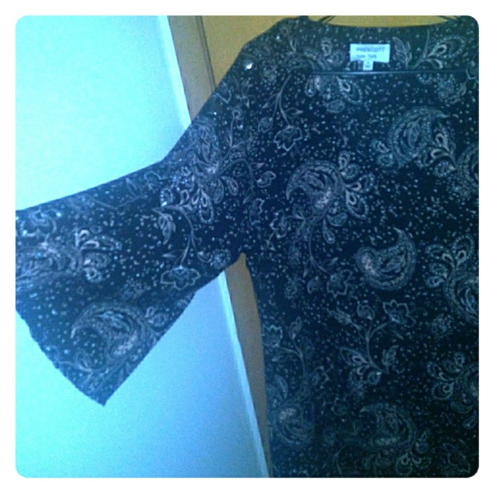 Tunic top with tags!!